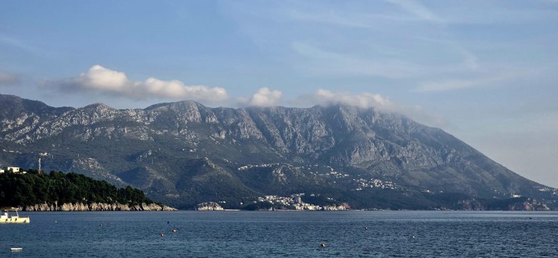 6111d5a2-5667-4605-bfa5-a523a7f2436f